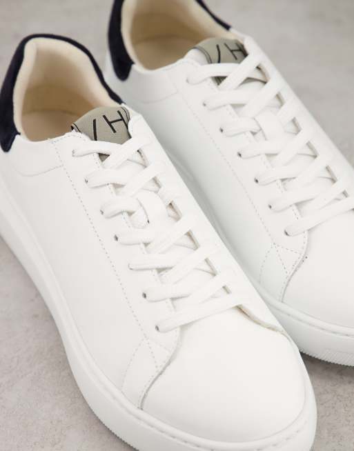 Zapatillas de deporte blancas gruesas con negro en la parte trasera de Selected Homme | ASOS