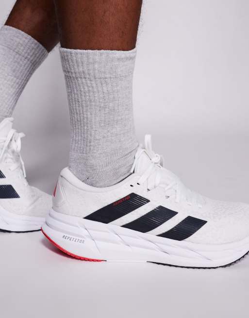 Zapatillas de deporte blancas, negras y rojas Adistar 4 de adidas Running, 4 de 5