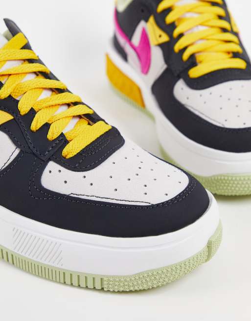 NIKE AIR FORCE LOW BLANCAS Y NEGRAS