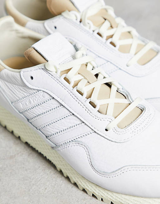 Descolorar hormigón Hassy Zapatillas de deporte blancas New York de adidas Originals | ASOS