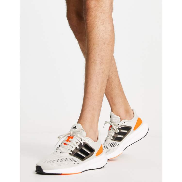 Formación Ejercer formación Zapatillas de deporte blancas Pureboost 22 de adidas Running | ASOS