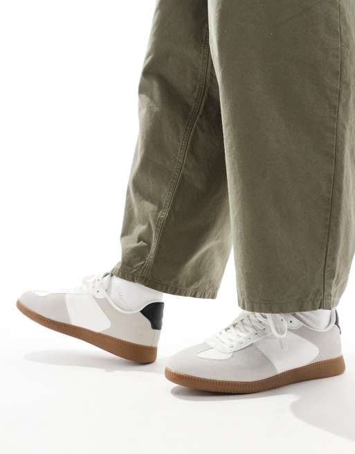Zapatillas de deporte blancas retro con suela de goma de ASOS DESIGN, 5 de 5