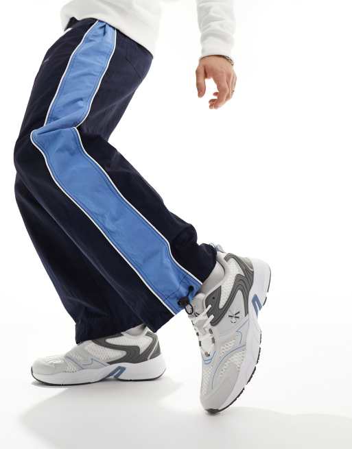 Zapatillas de deporte blancas retro de estilo tenista de Calvin Klein Jeans