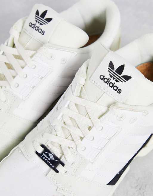 hacerte molestar desaparecer el fin Zapatillas de deporte blancas tintadas ZX 8000 Parley de adidas Originals |  ASOS