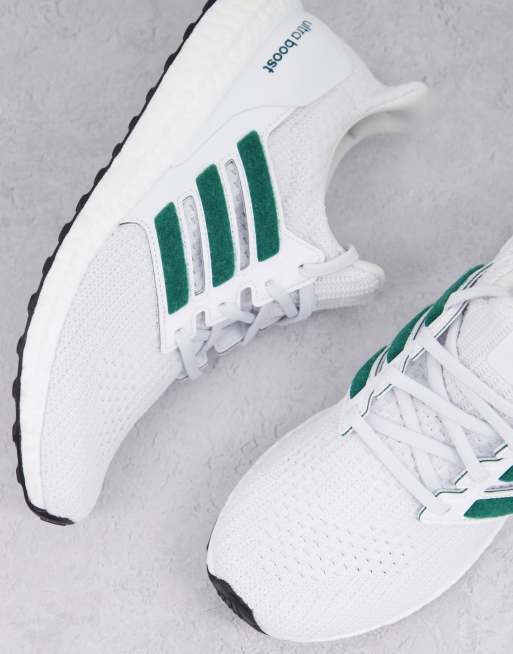 Zapatillas de deporte blancas Ultraboost 4.0 DNA de adidas Running, 2 de 4