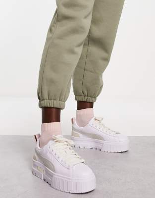 Zapatillas de deporte blancas, verde salvia y color avena Mayze de PUMA |  ASOS