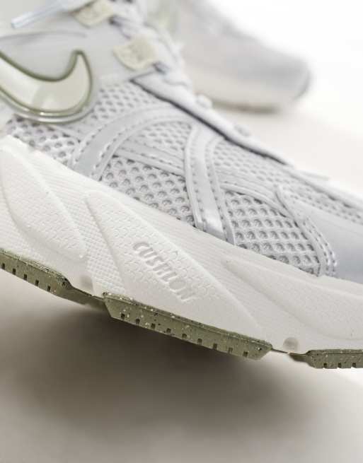 Nike V2K Run unisex trainers in white, green and silver