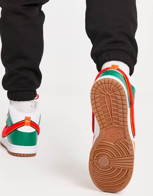 Zapatillas de deporte blancas, verdes y rojas Dunk High Retro Swoosh de Nike, 2 de 4