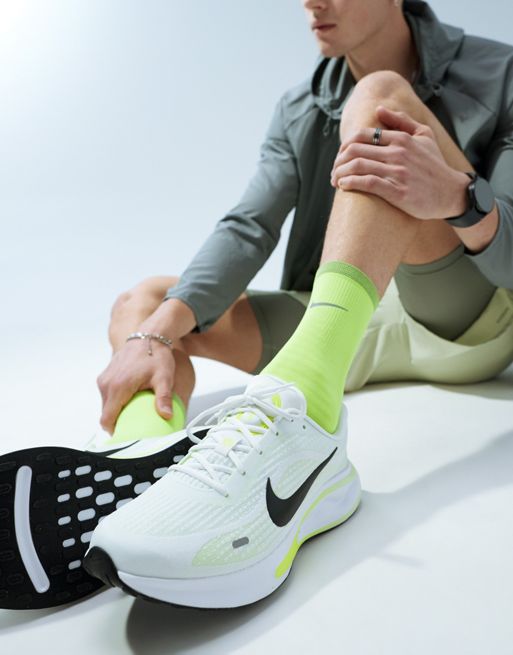 Zapatillas de deporte blancas y amarillas Journey de Nike Running