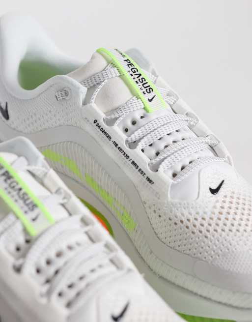 Zapatillas de deporte blancas y amarillo neón Pegasus Premium de Nike Running, 3 de 5