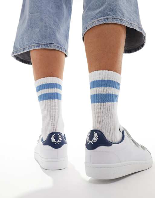 Zapatillas de deporte blancas y azul marino con cierre adhesivo B721 de Fred Perry, 3 de 5