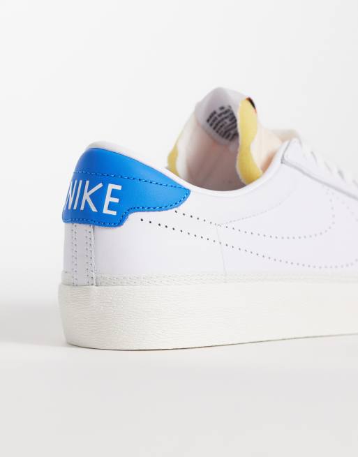 Zapatillas de deporte blancas y azules Tennis Classic AC Smash de Nike, 2 de 5