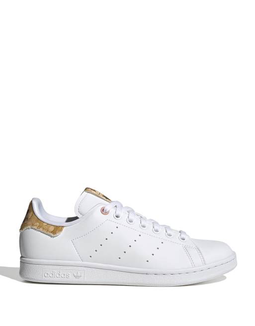 Zapatillas de deporte blancas y beis Disney Stan Smith de adidas Originals