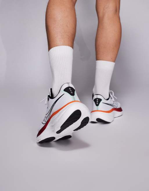 Zapatillas de deporte blancas y carmesí para correr Ride 19 de Saucony, 3 de 5