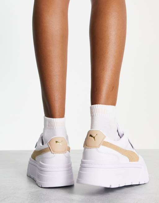Zapatillas blancas shop con colores