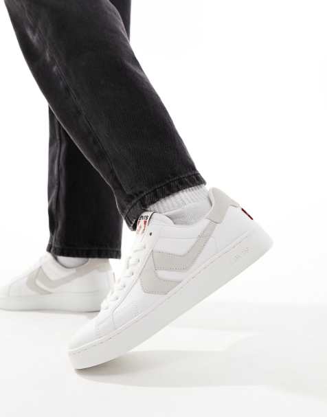 Zapatillas de deporte blancas y color crema con etiqueta trasera de cuero y ante Swift de Levi's - view 1