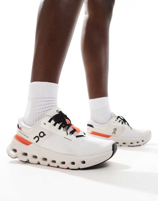 Zapatillas de deporte blancas y color piedra Cloudrunner 2 de ON Running