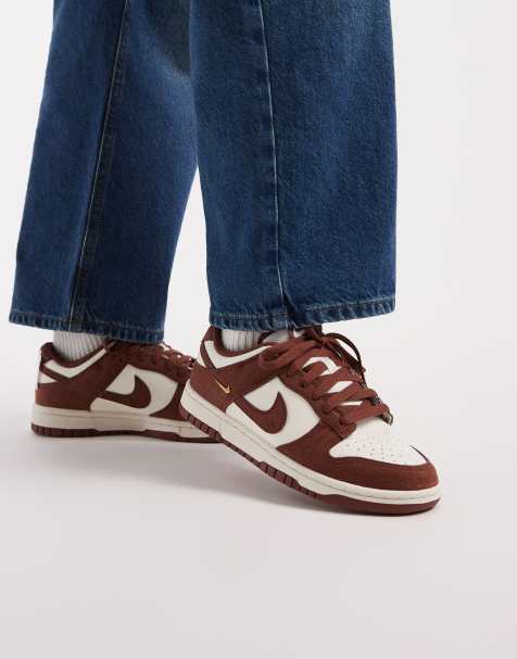 Zapatillas de deporte blancas y marrón oscuro Dunk Low de Nike - view 1