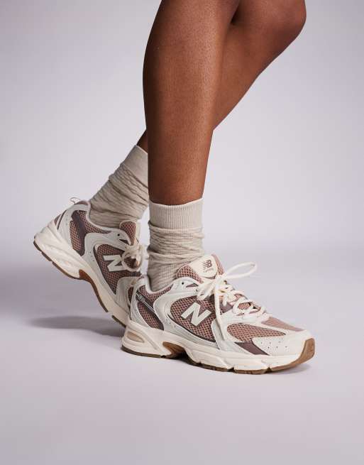 Zapatillas de deporte blancas y marrones 530 de New Balance