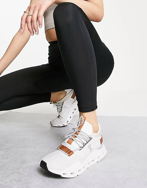 Mujer Zapatos | Zapatillas de deporte blancas y marrones Cloudnova de On Running - VM13830