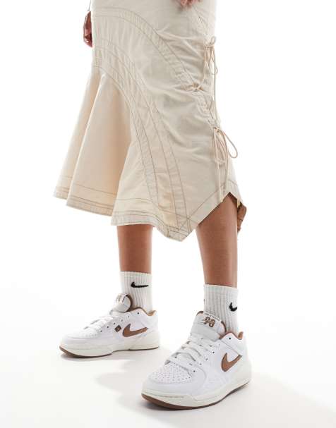 Zapatillas de deporte blancas y marrones Jordan Stadium 90 de Jordan - view 1