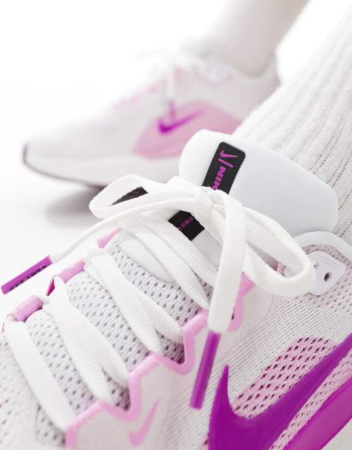Zapatillas de deporte blancas y moradas Air Zoom Pegasus 41 de Nike Running, 4 de 5
