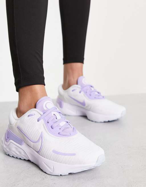 Zapatillas de deporte blancas y moradas Renew Run 4 de Nike Running, 4 de 4