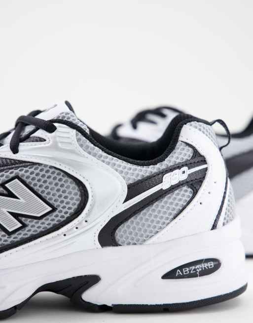 Zapatillas de deporte blancas y negras 530 de New Balance, 4 de 4