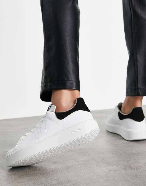 €22, Tenis de lona blancos de Asos  Zapatillas bajitas, Tenis de lona, Asos