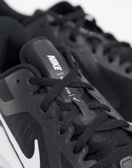 Zapatillas de deporte blancas y negras Downshifter 10 de Nike Running, 3 de 4
