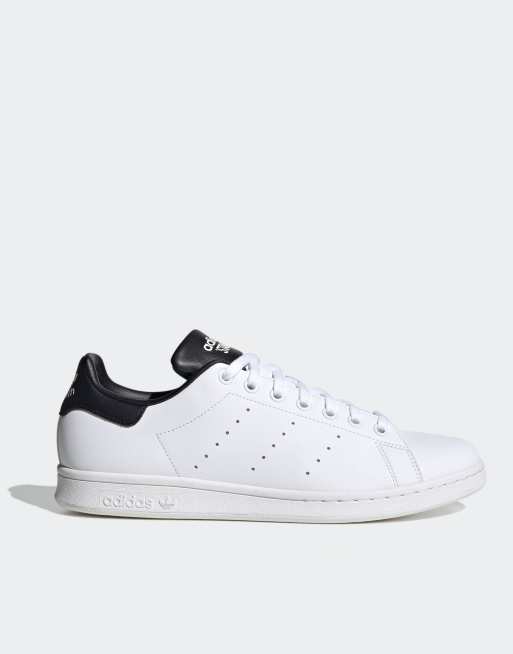 Zapatillas blancas y negras Stan Smith adidas Originals | ASOS