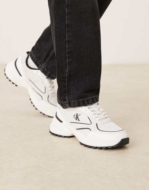 Zapatillas de deporte blancas y negras Tokyo Runner de Calvin Klein, 4 de 5