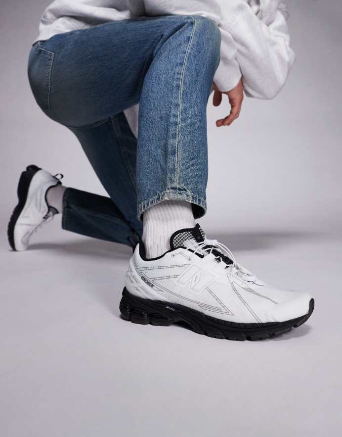 New Balance Zapatillas de deporte blancas y negras unisex 1906 de