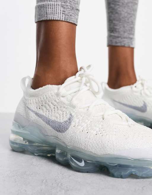 Zapatillas de deporte blancas y plateadas Air Vapormax 2023 de