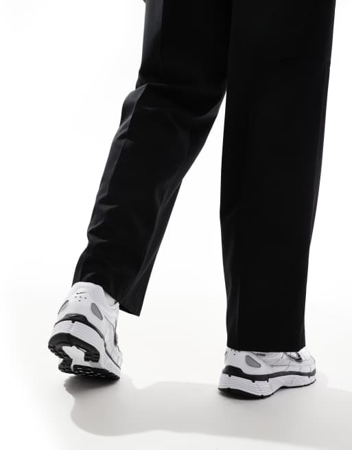 Zapatillas de deporte blancas y plateado metalizado P-6000 de Nike , 5 de 5