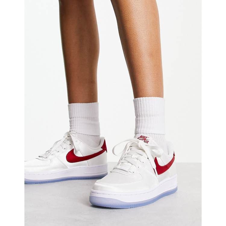 Zapatillas de deporte blancas y rojo universitario de sat n Air Force 1 de Nike