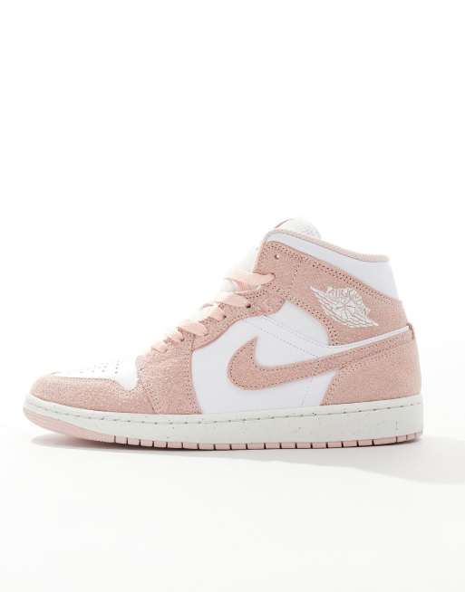 Zapatillas de deporte blancas y rosas Air Jordan 1 Mid SE de Jordan, 2 de 5