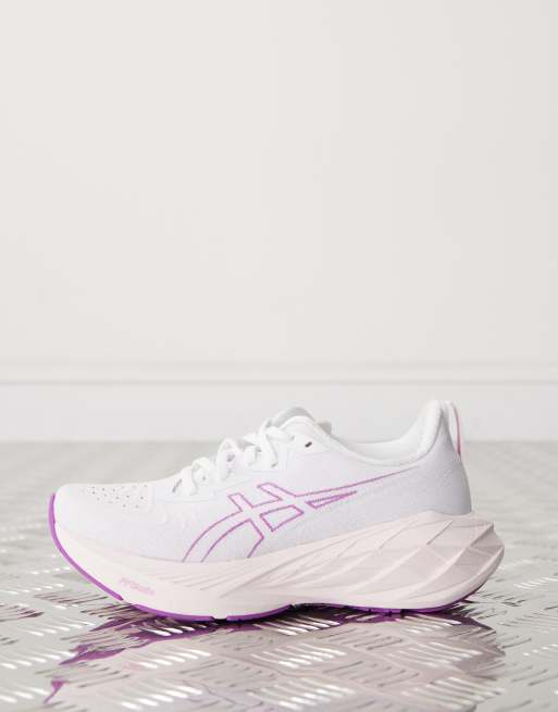Zapatillas de deporte blancas y rosas neutras Novablast 4 de ASICS Running, 5 de 5
