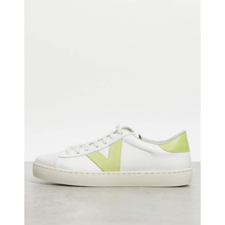 Mucho bien bueno Todopoderoso Alfabeto Zapatillas de deporte blancas y verde lima de cuero Berlin de Victoria |  ASOS