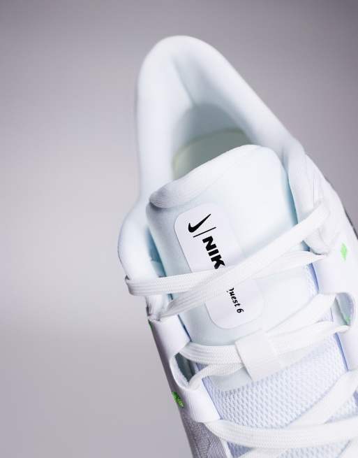 Zapatillas de deporte blancas y verde neón Quest 6 de Nike Running, 3 de 5