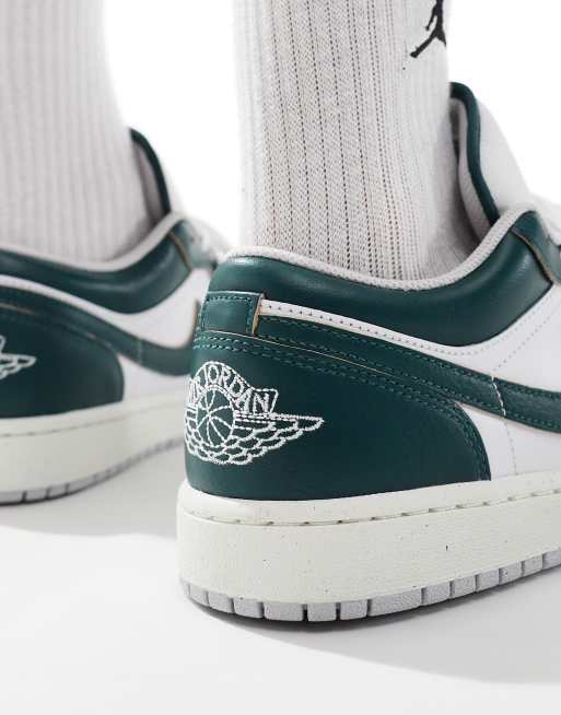 Zapatillas de deporte blancas y verde oscuro Air Jordan 1 Low SE de Jordan, 4 de 5