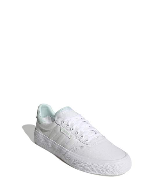 Zapatillas de deporte blancas y verdes 3MC Vulc de adidas Originals ASOS