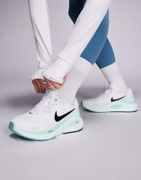 Zapatillas de deporte blancas y verdes Structure 26 de Nike Running - view 1