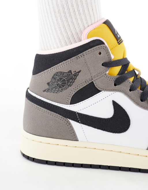 Zapatillas de deporte blanco hueso Air Jordan 1 Mid SE de Nike, 3 de 5