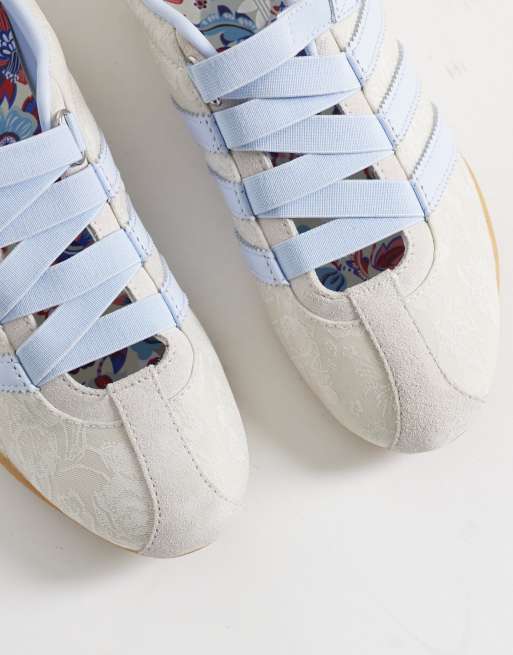 Zapatillas de deporte blanco hueso y azules estilo merceditas Tokyo Mary  Jane de adidas Originals | ASOS