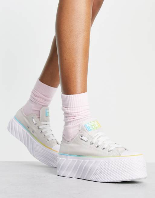 tsunami Laos Peluquero Zapatillas de deporte blanco hueso y multicolor con plataforma Lift 2x Ox  Gradient Heat de Converse | ASOS