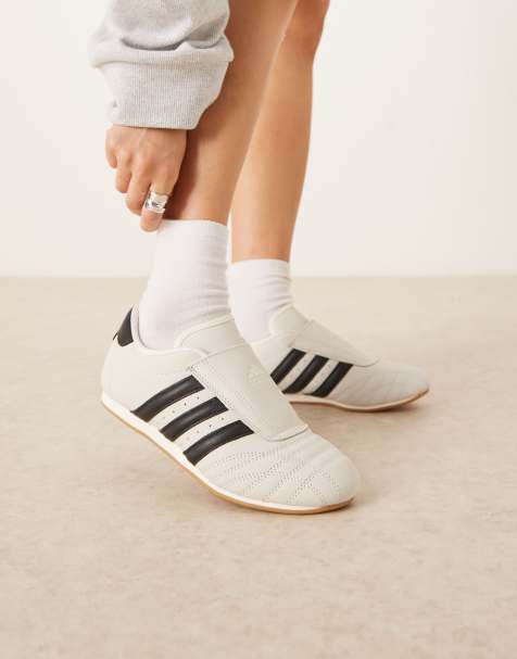 Zapatillas de deporte blanco hueso y negras Taekwondo de adidas Originals - view 1