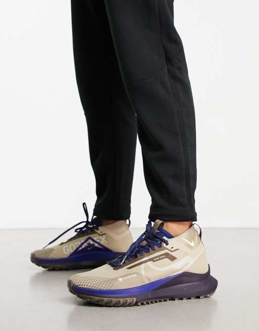 Zapatillas de deporte caqui y azul marino Trail React Pegasus 4 Goretex de Nike Running, 4 de 4