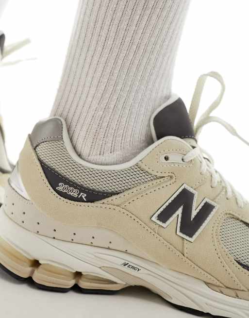 Zapatillas de deporte color arena 2002 de New Balance ASOS