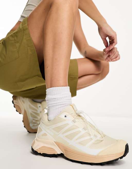 Zapatillas de deporte color arena descolorido, avellana y blancas unisex XT-Pathway de Salomon	